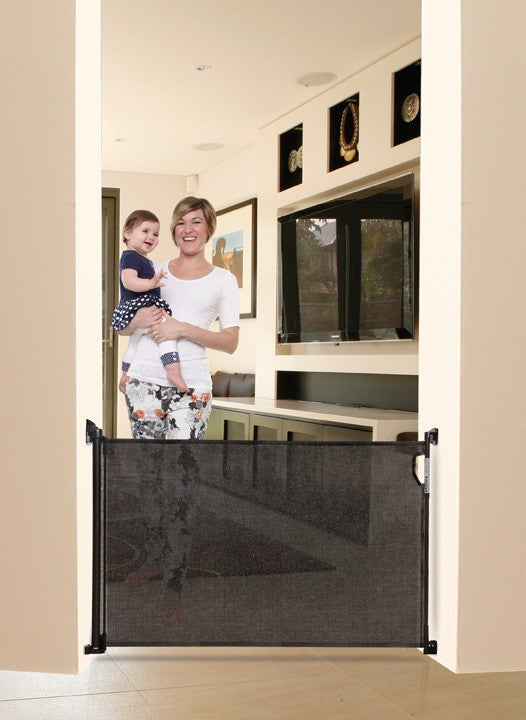 72 retractable gate 2025