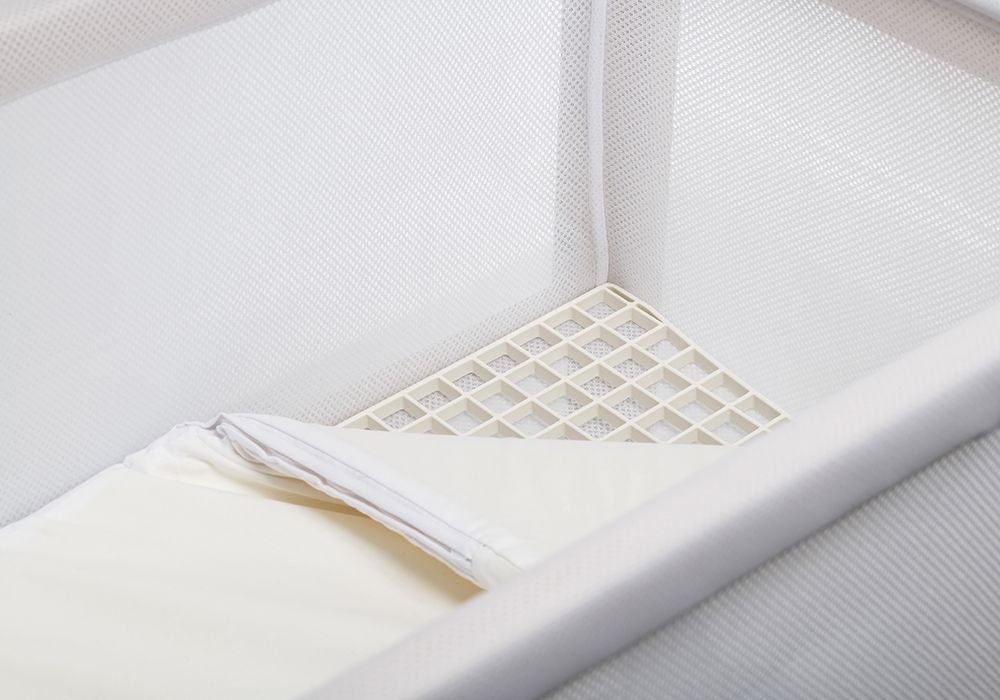 Boori bassinet top mattress size