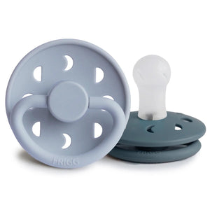 FRIGG Pacifier 2 Pack Silicone - Moon (Powder Blue/Slate)