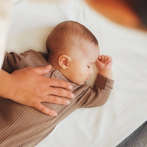 BabyBjorn Fitted Sheet for Travel Cot Light