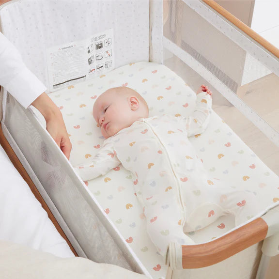 Il Tutto CoZee Breeze Plus Bedside Crib - Scandinavian Walnut/Ecru
