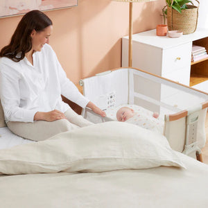 Il Tutto CoZee Breeze Plus Bedside Crib - Scandinavian Walnut/Ecru