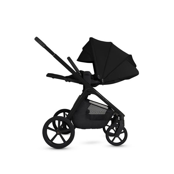 Silvercross Cove Onyx with Carrycot