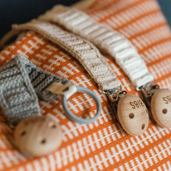 BIBS Knitted Pacifier Clip