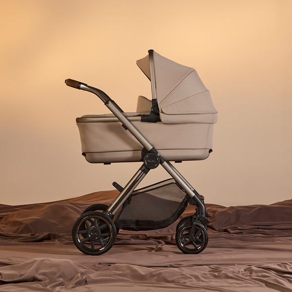 Silver Cross Reef 2 with Carrycot - Frappe