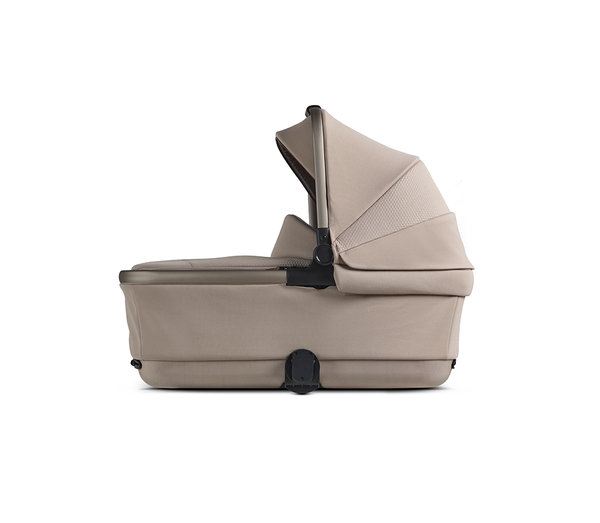 Silver Cross Reef 2 with Carrycot - Frappe