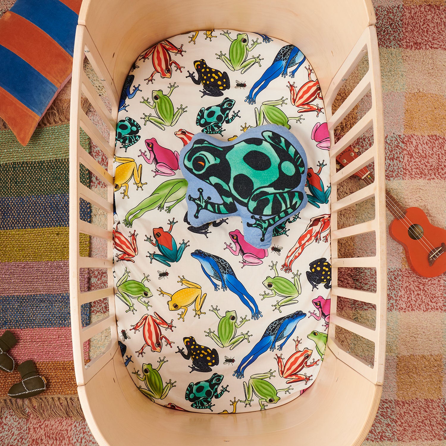 Green frog bassinet sheets top